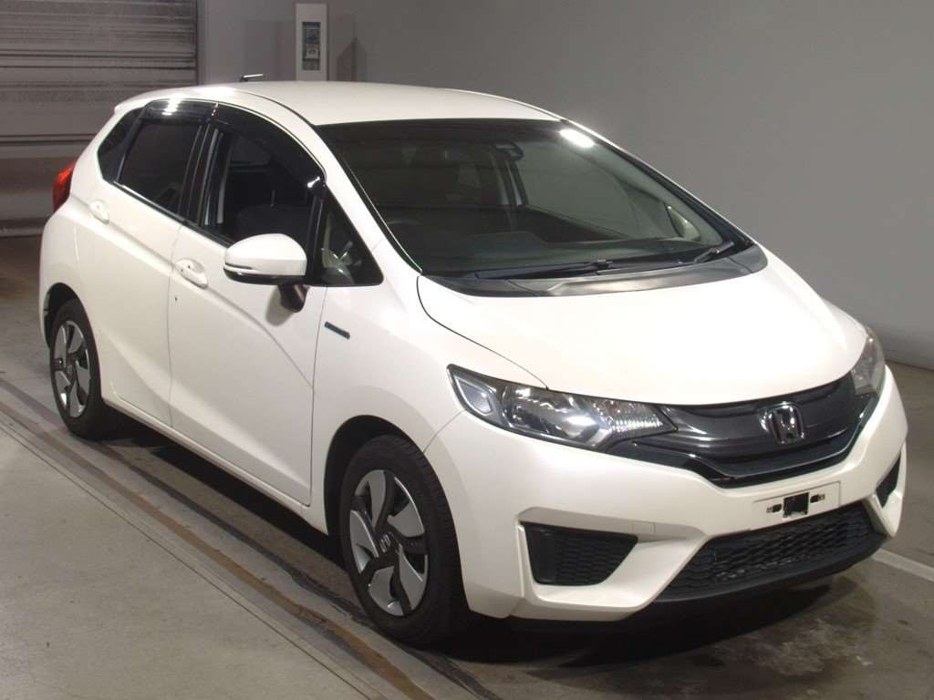 2014 Honda Fit Hybrid GP5[2]