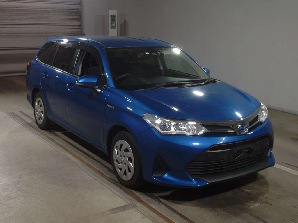 2018 Toyota Corolla Fielder NKE165G[2]