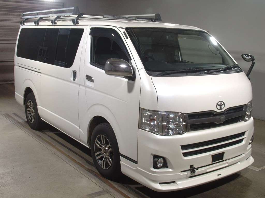 2013 Toyota Regiusace Van KDH201V[2]