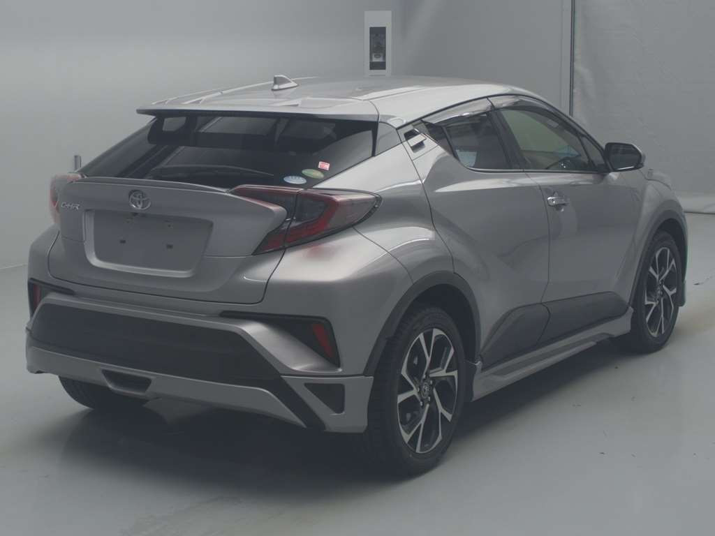 2018 Toyota C-HR NGX50[1]