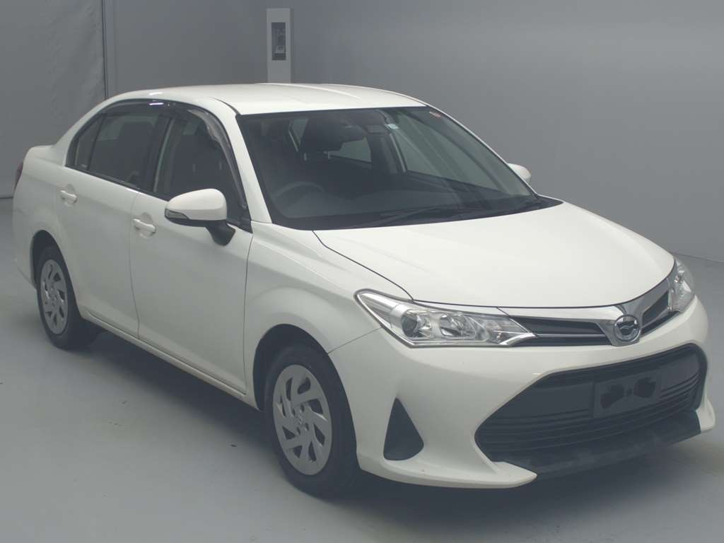 2017 Toyota Corolla Axio NRE161[2]