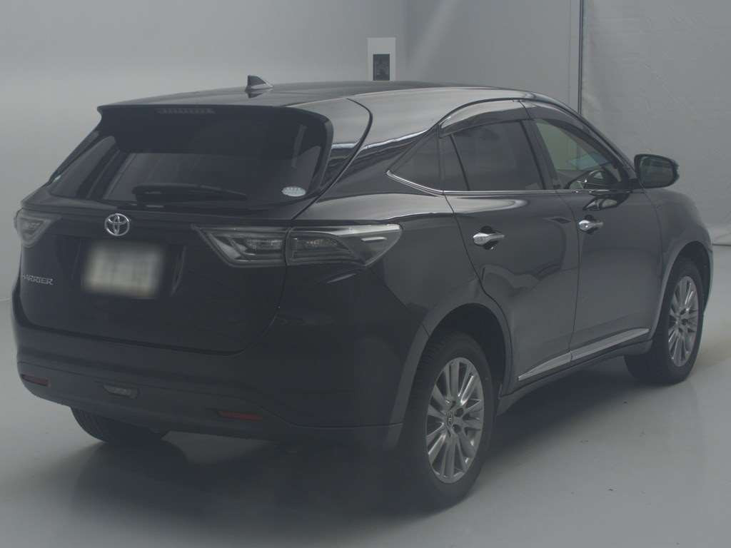 2015 Toyota Harrier ZSU65W[1]