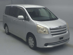 2009 Toyota Noah