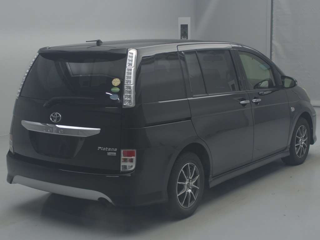 2014 Toyota Isis ZGM10W[1]