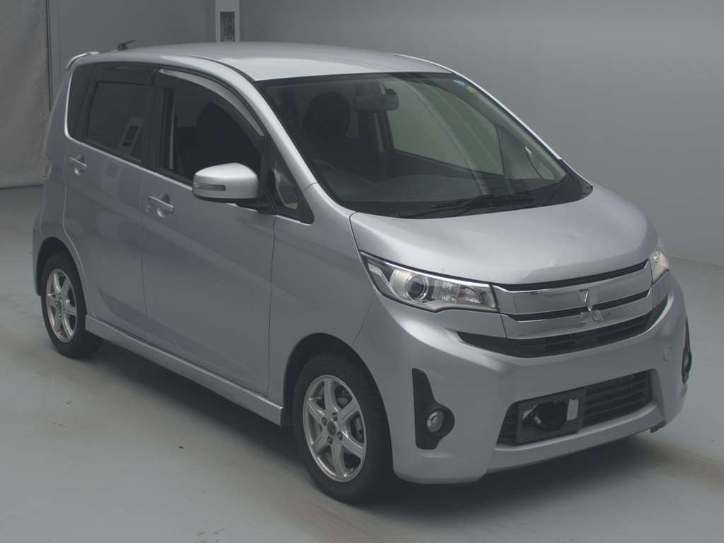 2013 Mitsubishi ek Custom B11W[2]