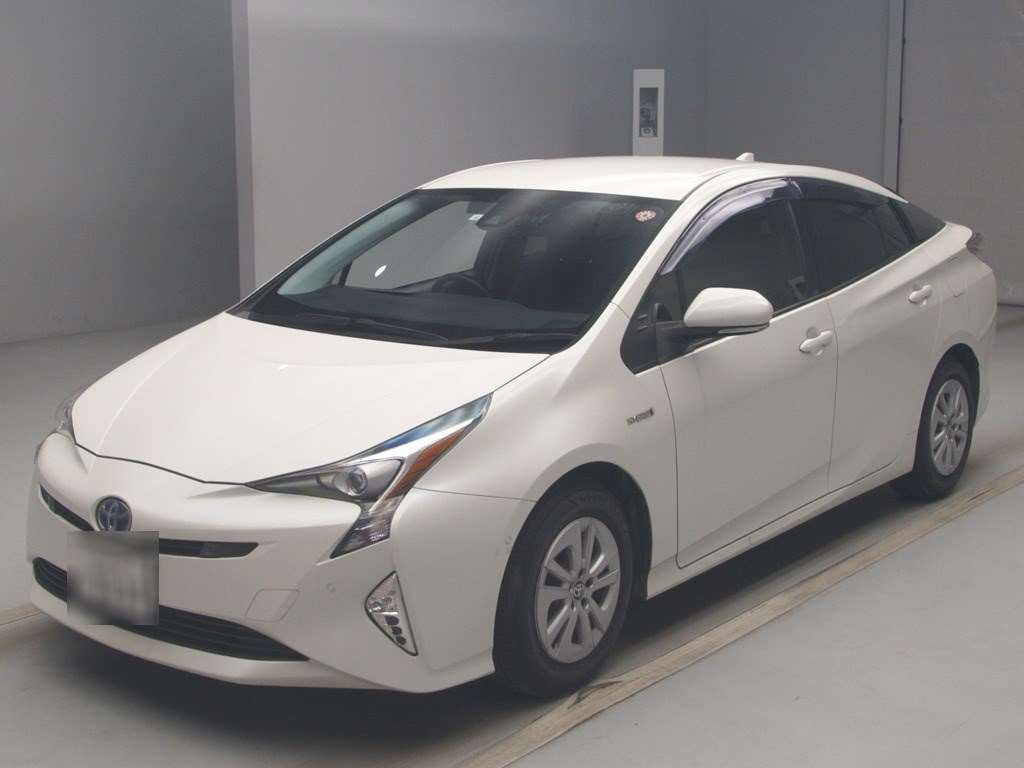 2018 Toyota Prius ZVW50[0]