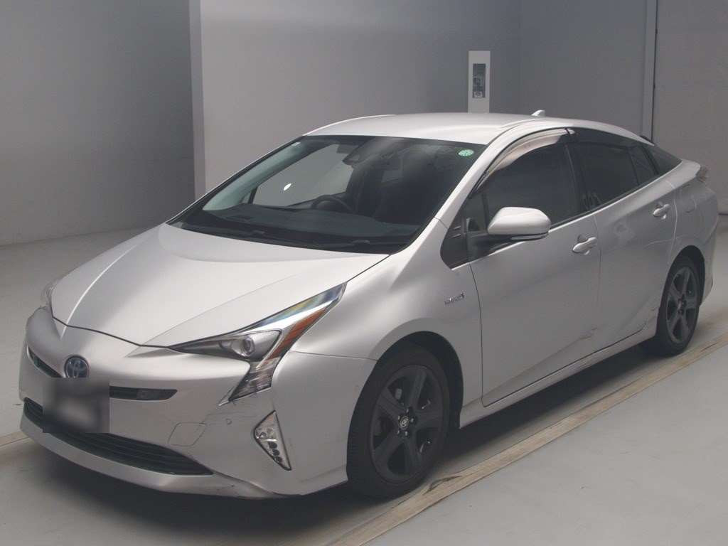 2017 Toyota Prius ZVW51[0]