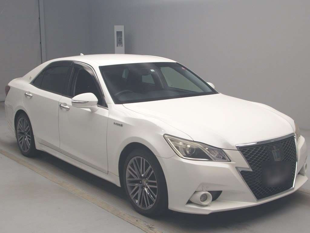 2014 Toyota Crown Hybrid AWS210[2]