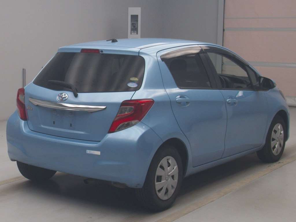 2015 Toyota Vitz NSP130[1]