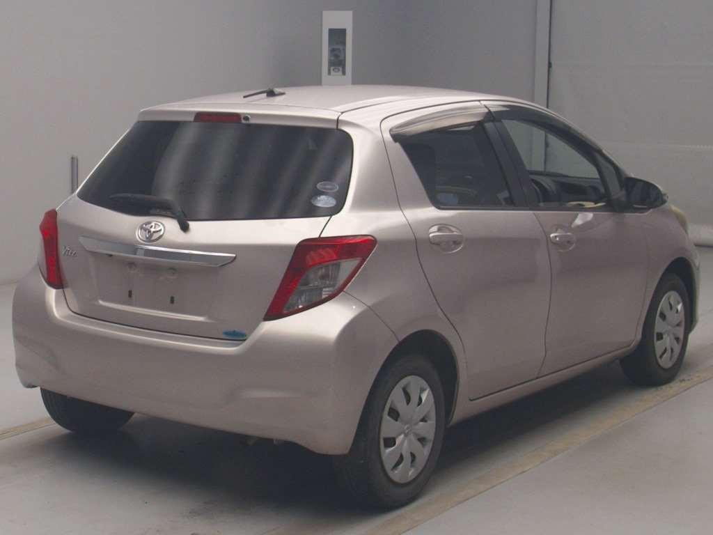 2011 Toyota Vitz KSP130[1]