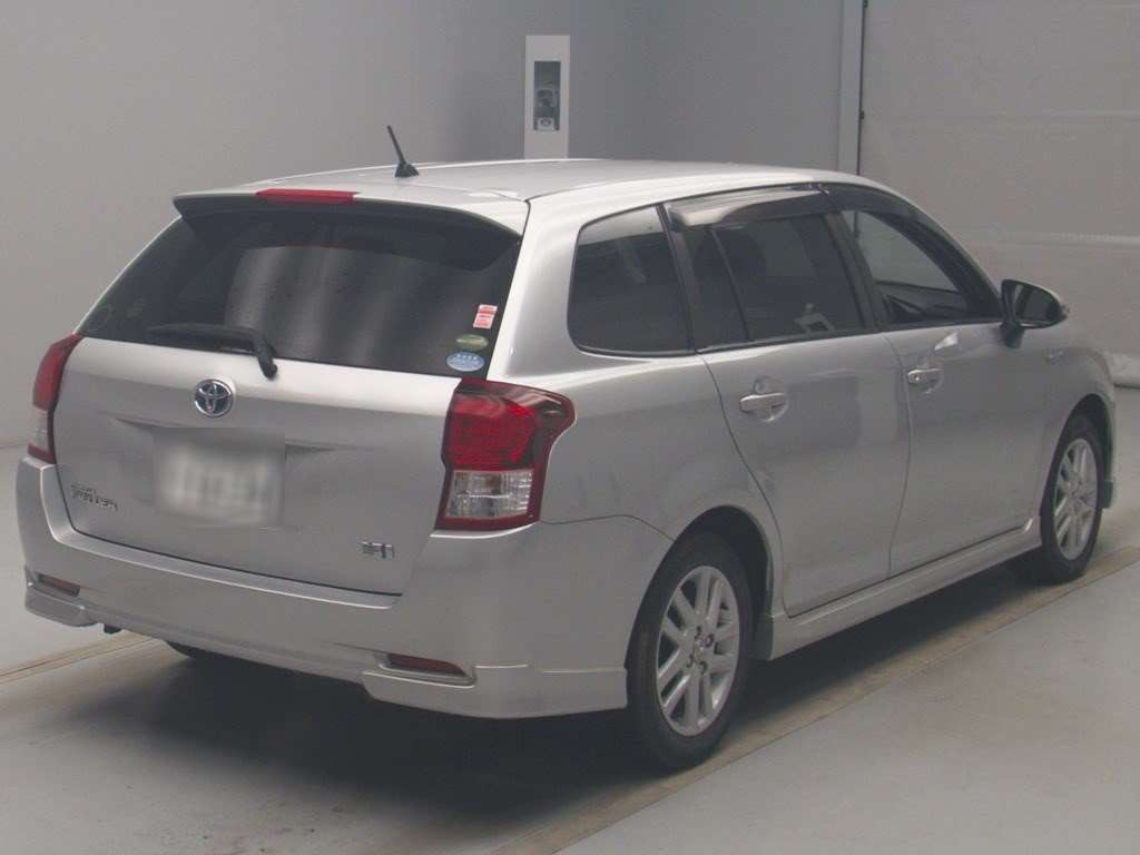 2014 Toyota Corolla Fielder NKE165G[1]