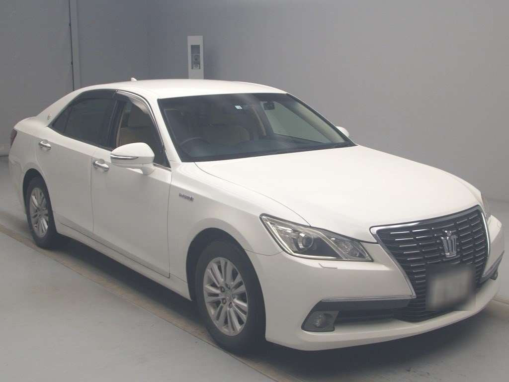 2014 Toyota Crown Hybrid AWS210[2]