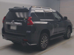 2018 Toyota Land Cruiser Prado