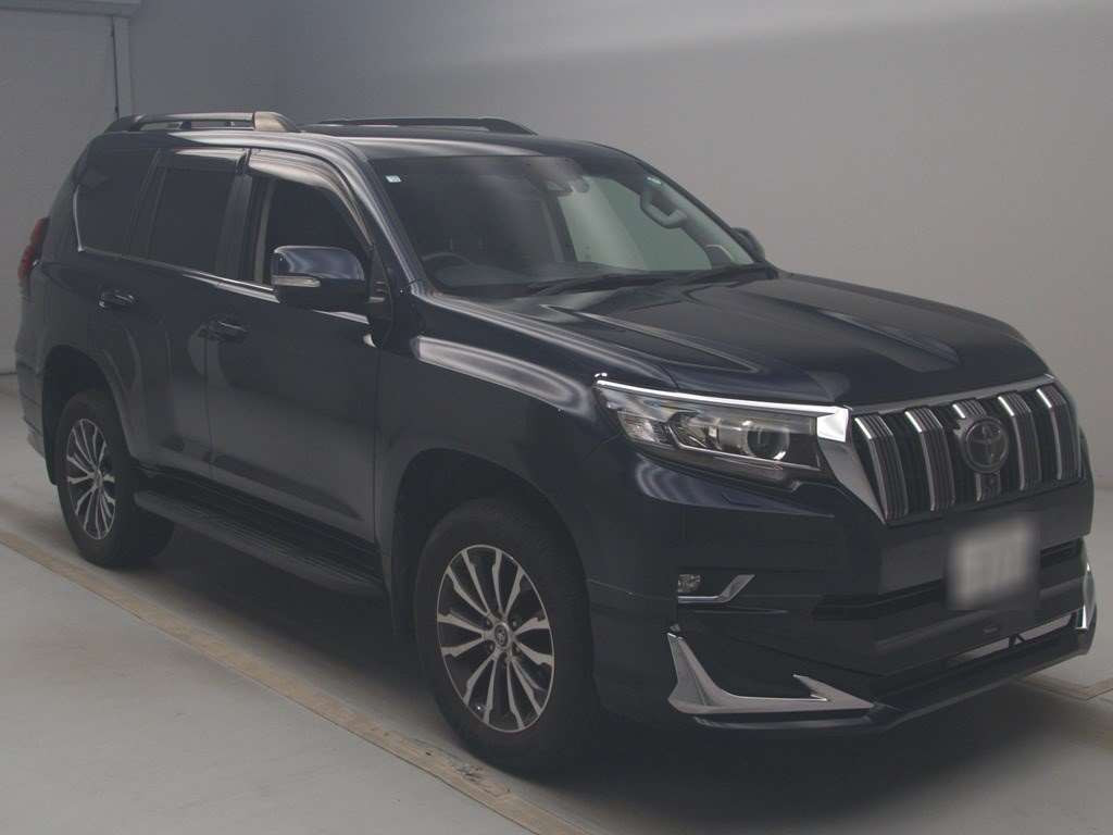 2018 Toyota Land Cruiser Prado GDJ150W[2]