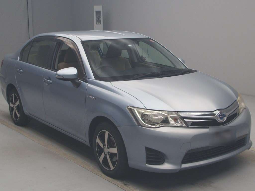 2014 Toyota Corolla Axio NKE165[2]