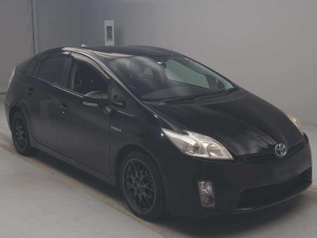 2011 Toyota Prius ZVW30[2]