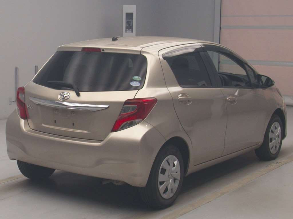 2015 Toyota Vitz KSP130[1]