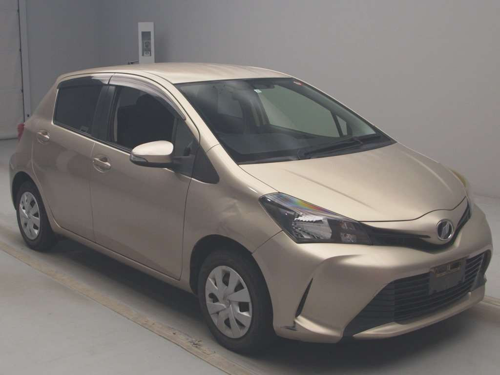 2015 Toyota Vitz KSP130[2]