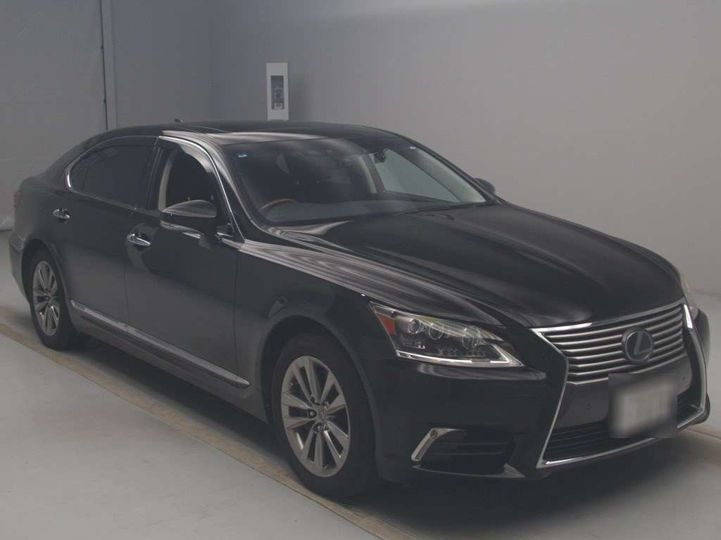 2015 Lexus LS UVF46[2]