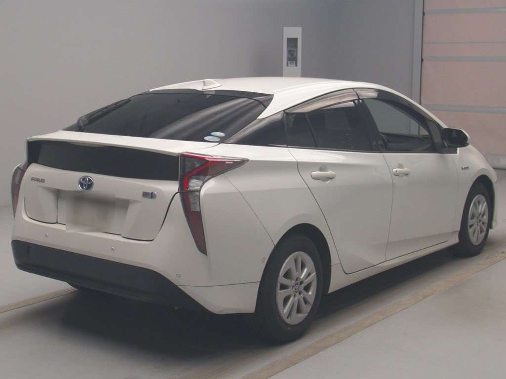 2019 Toyota Prius ZVW50[1]