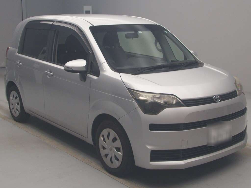 2014 Toyota Spade NCP141[2]