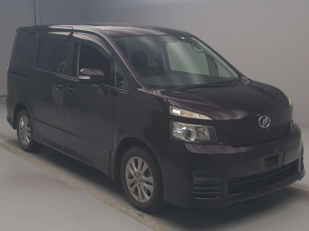 2013 Toyota Voxy ZRR70W[2]