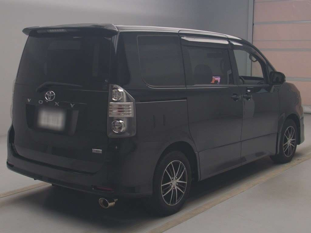 2007 Toyota Voxy ZRR70W[1]