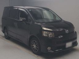 2007 Toyota Voxy