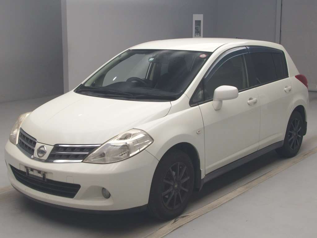 2011 Nissan Tiida C11[0]