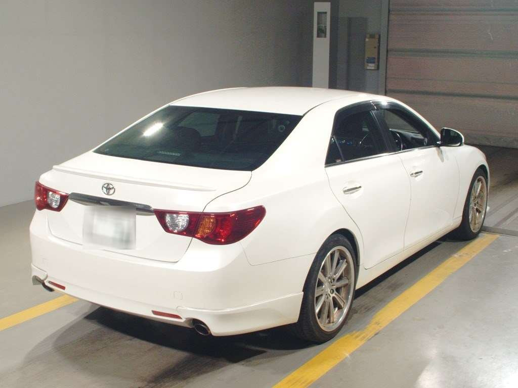 2010 Toyota Mark X GRX130[1]