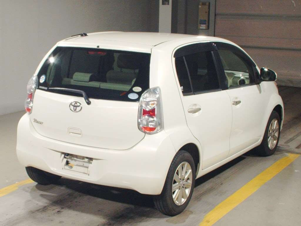 2011 Toyota Passo NGC30[1]