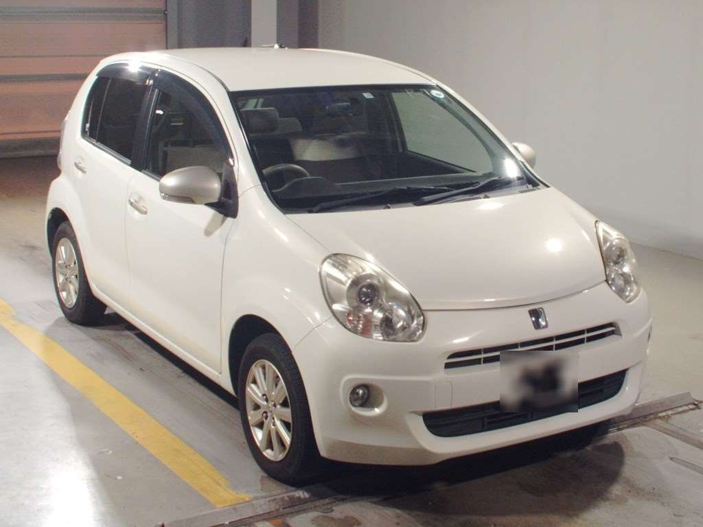 2011 Toyota Passo NGC30[2]