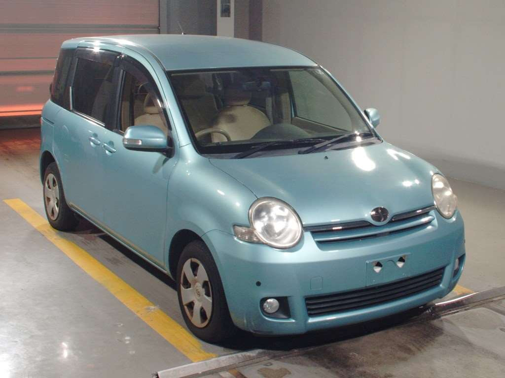 2009 Toyota Sienta NCP81G[2]