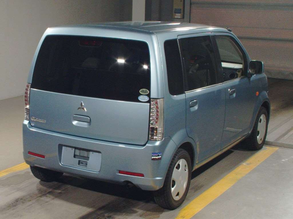 2006 Mitsubishi eK Wagon H82W[1]