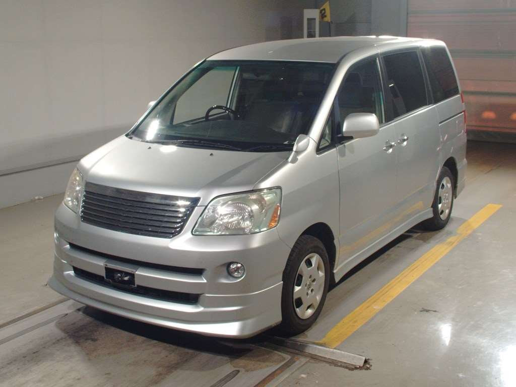 2009 Toyota Noah AZR60G[0]