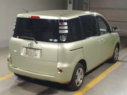 2010 Toyota Sienta