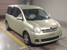 2010 Toyota Sienta