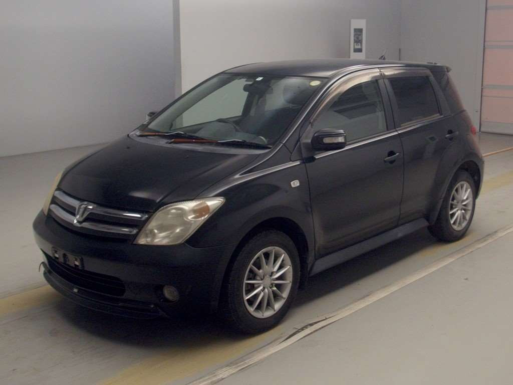 2002 Toyota IST NCP60[0]