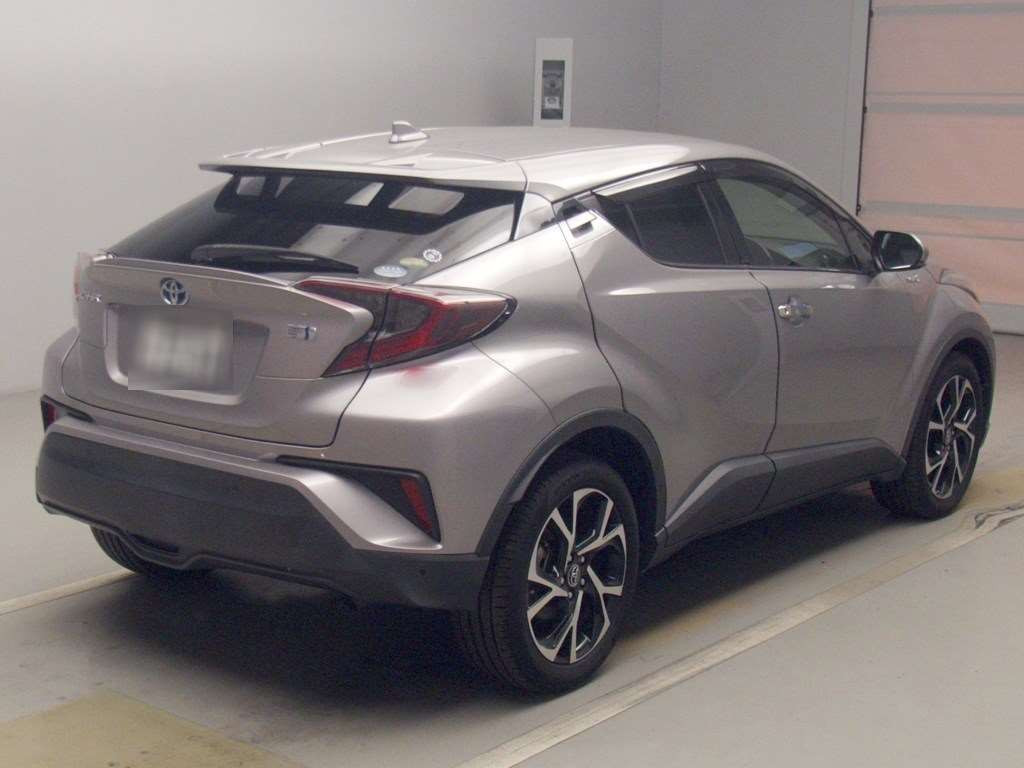 2018 Toyota C-HR ZYX10[1]