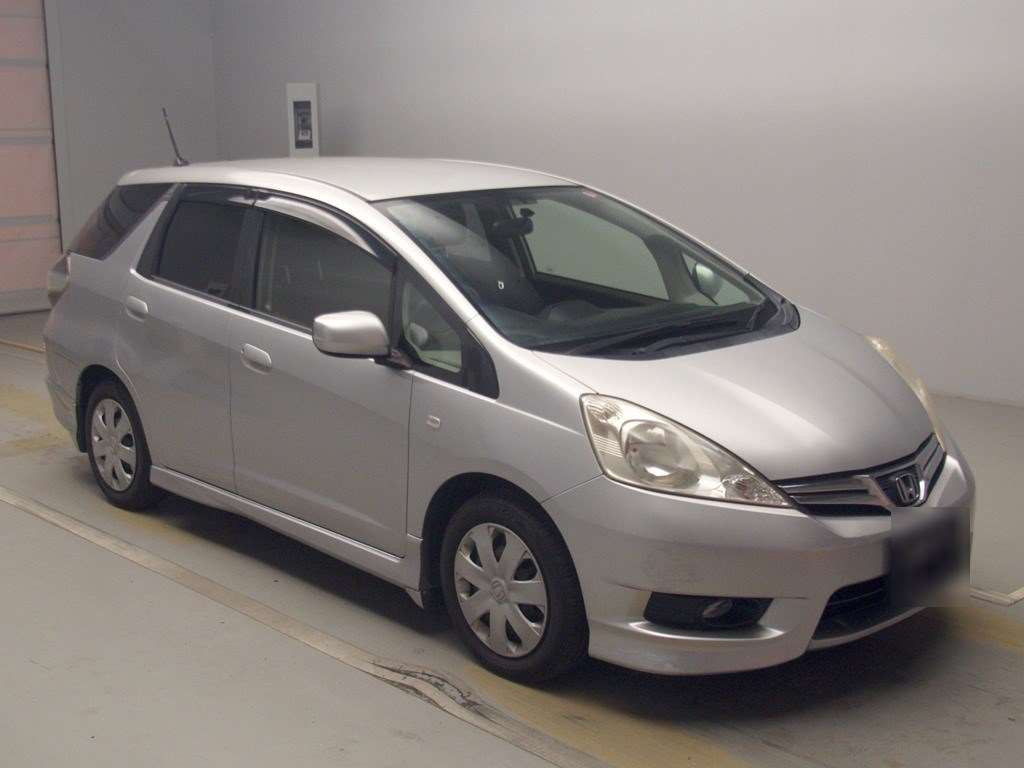 2012 Honda Fit Shuttle GG7[2]