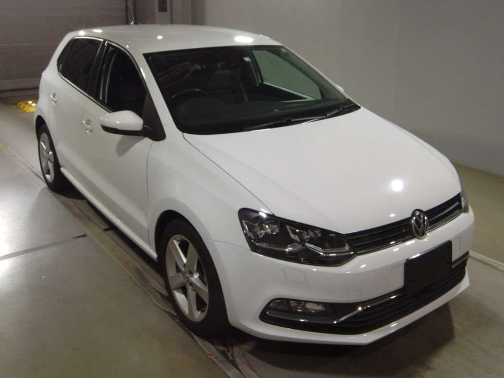 2018 Volkswagen Polo 6RCJZ[2]