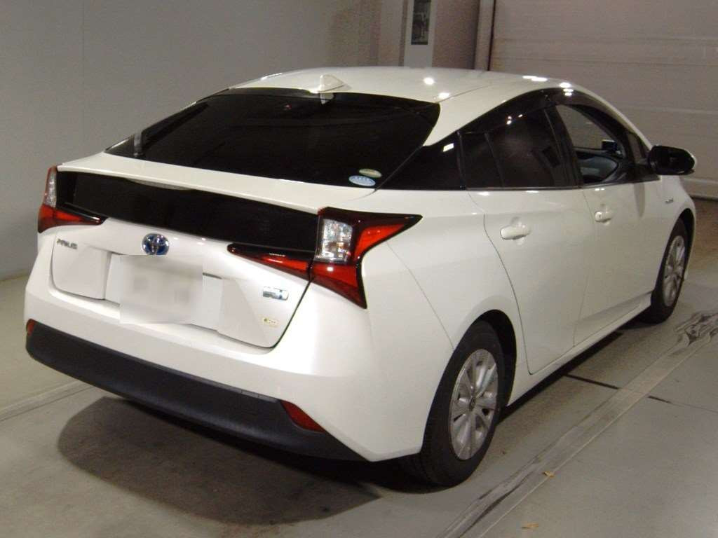 2019 Toyota Prius ZVW51[1]