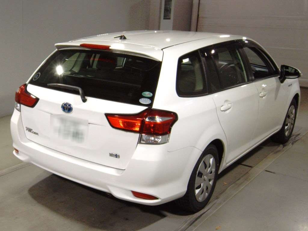 2017 Toyota Corolla Fielder NKE165G[1]