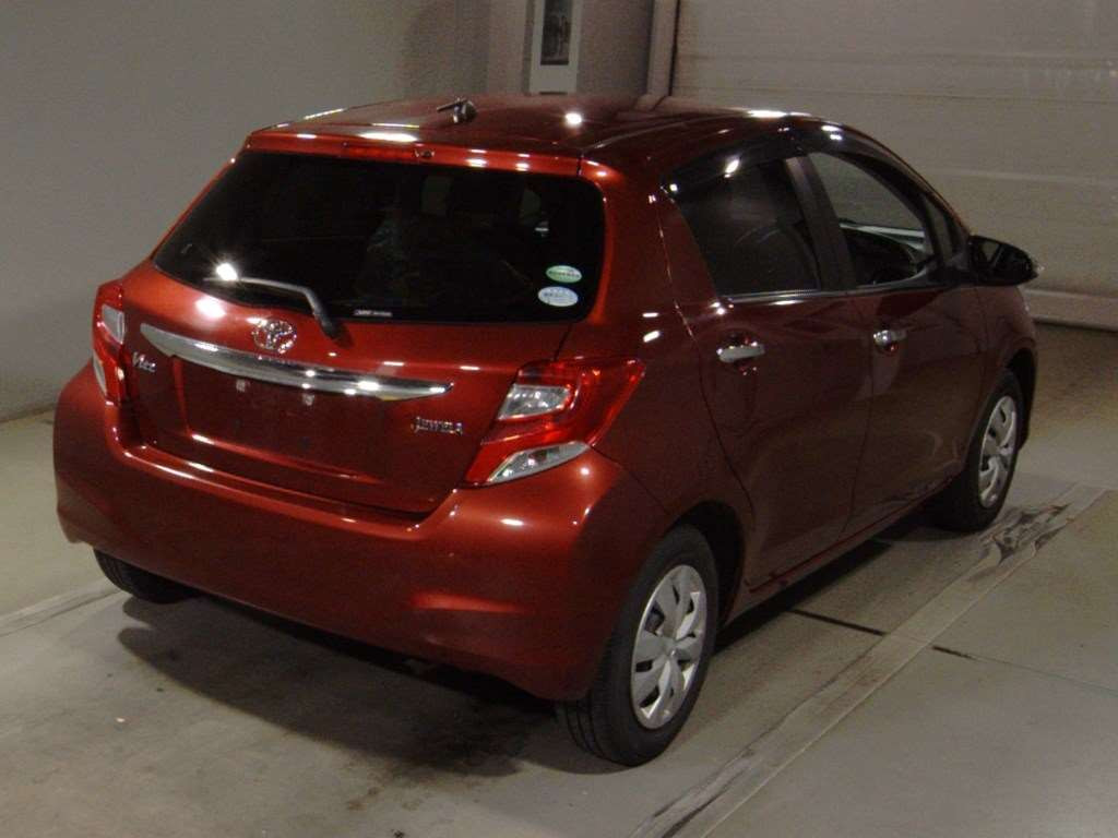 2016 Toyota Vitz KSP130[1]