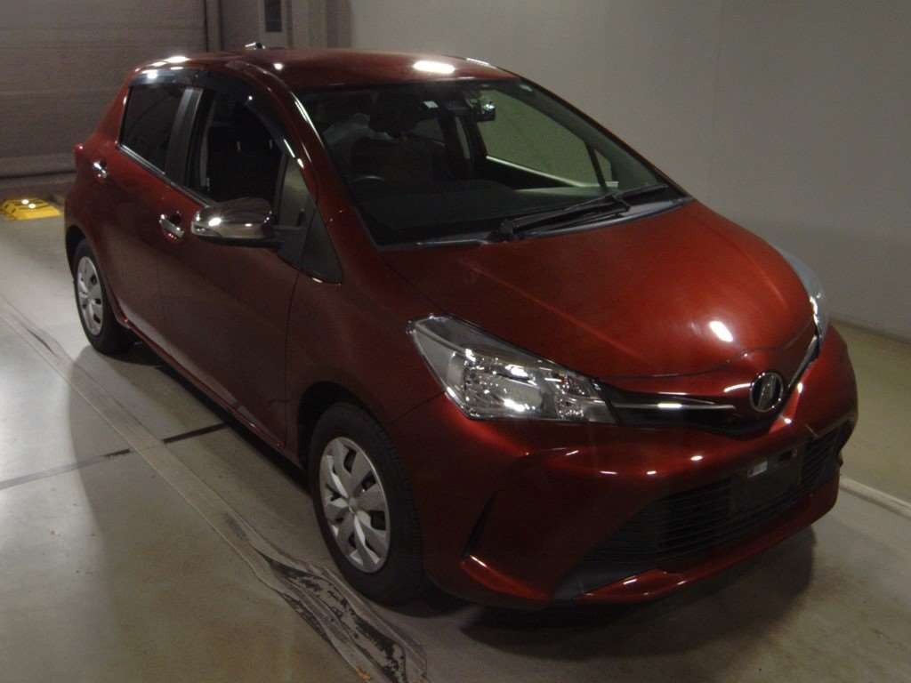 2016 Toyota Vitz KSP130[2]