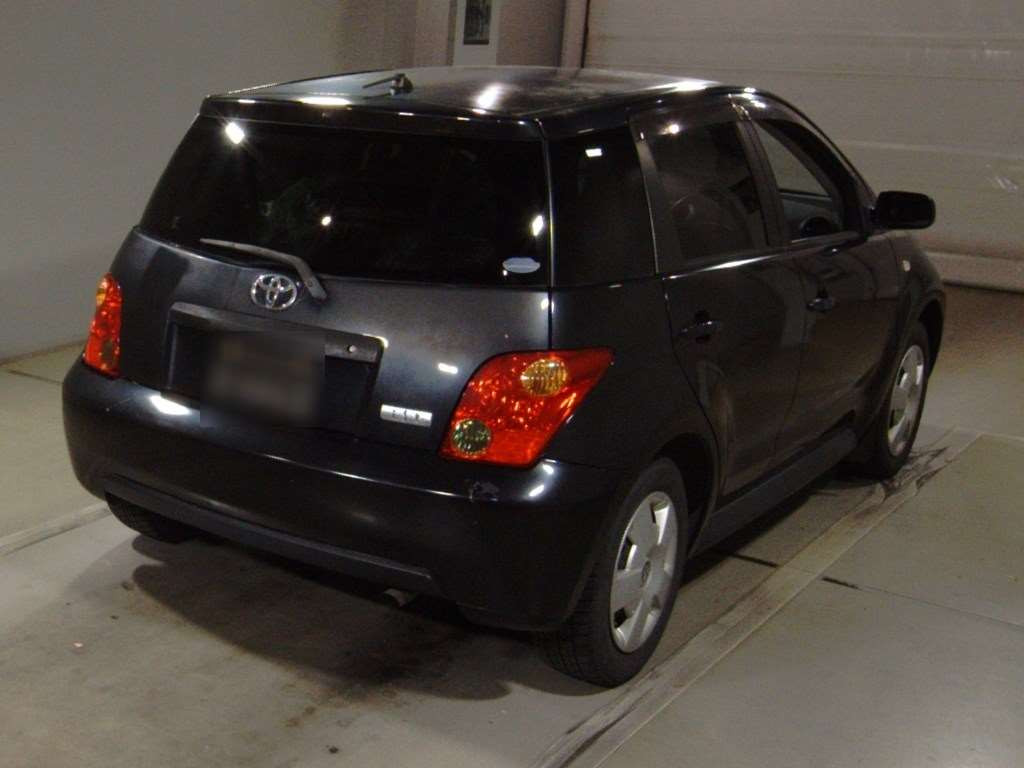 2003 Toyota IST NCP60[1]