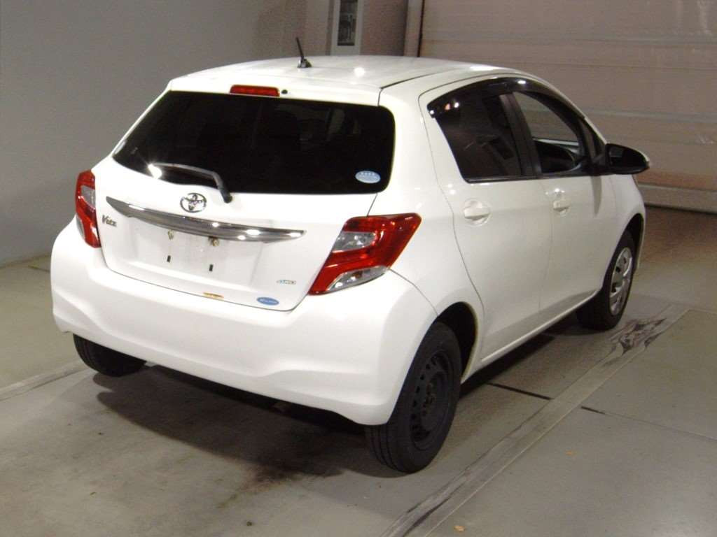 2016 Toyota Vitz NSP135[1]