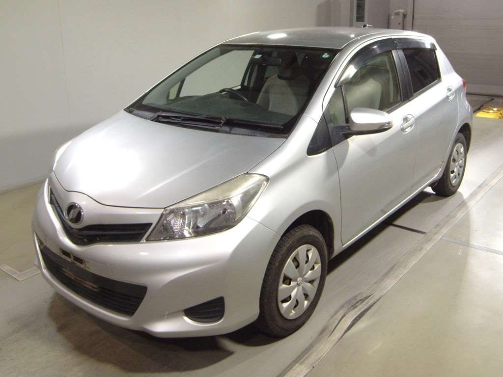 2013 Toyota Vitz NSP135[0]