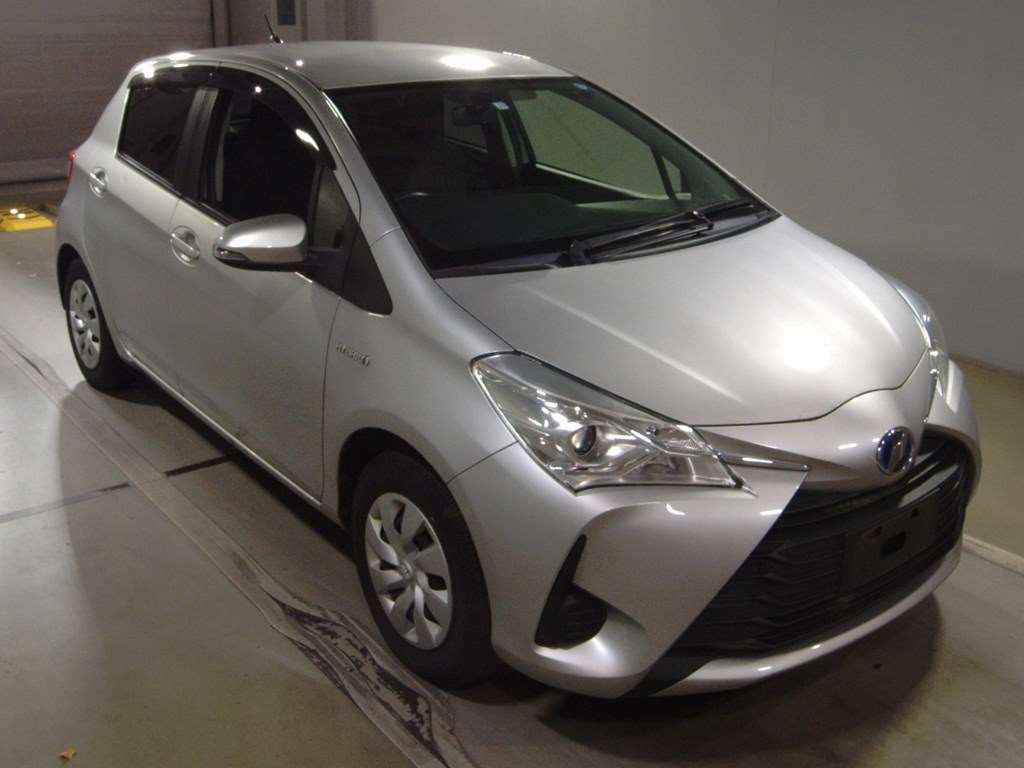 2019 Toyota Vitz NHP130[2]