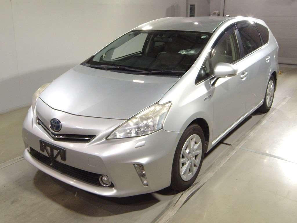 2014 Toyota Prius alpha ZVW40W[0]